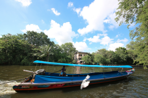 Long Tail Boat Transport